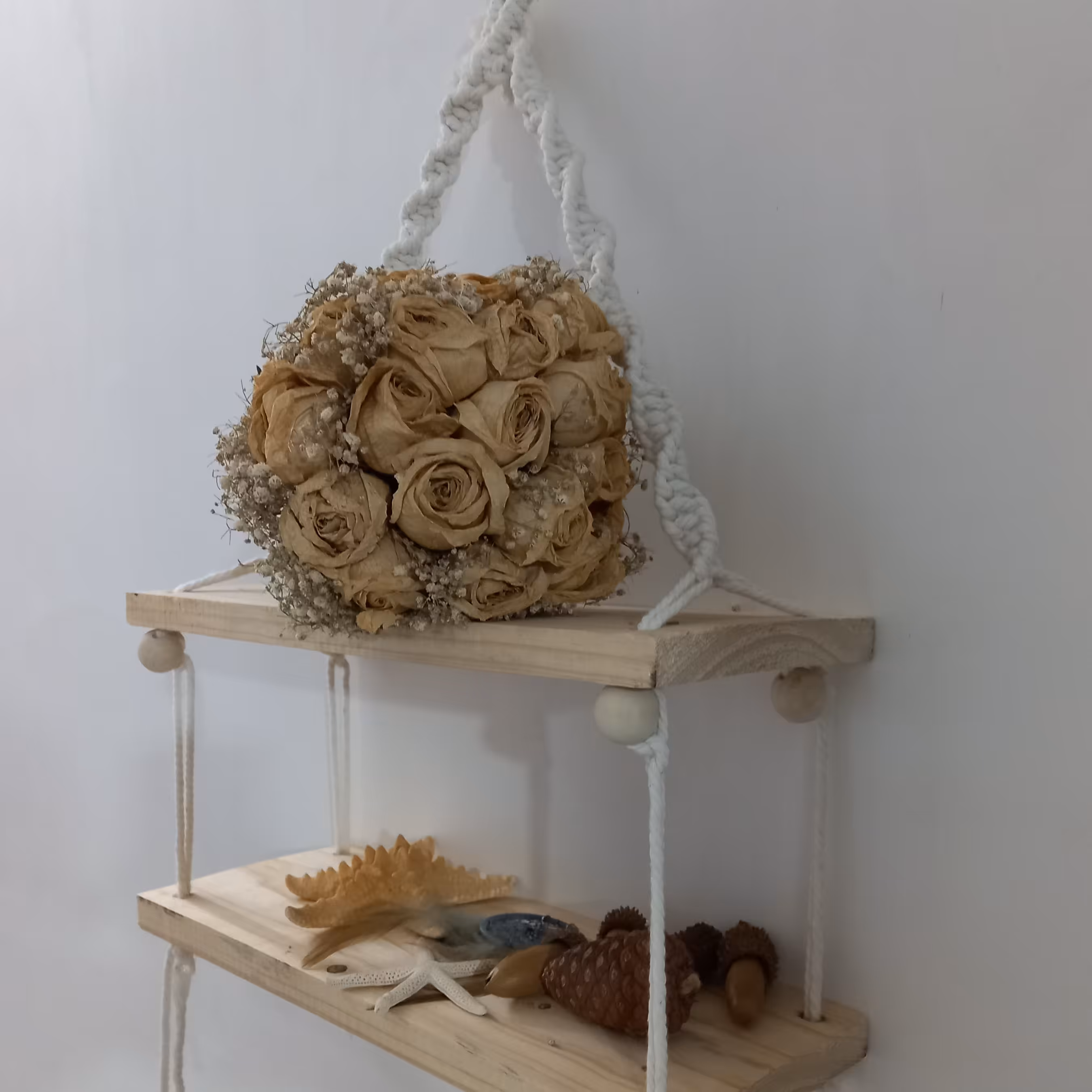 شلف دیواری مکرومه