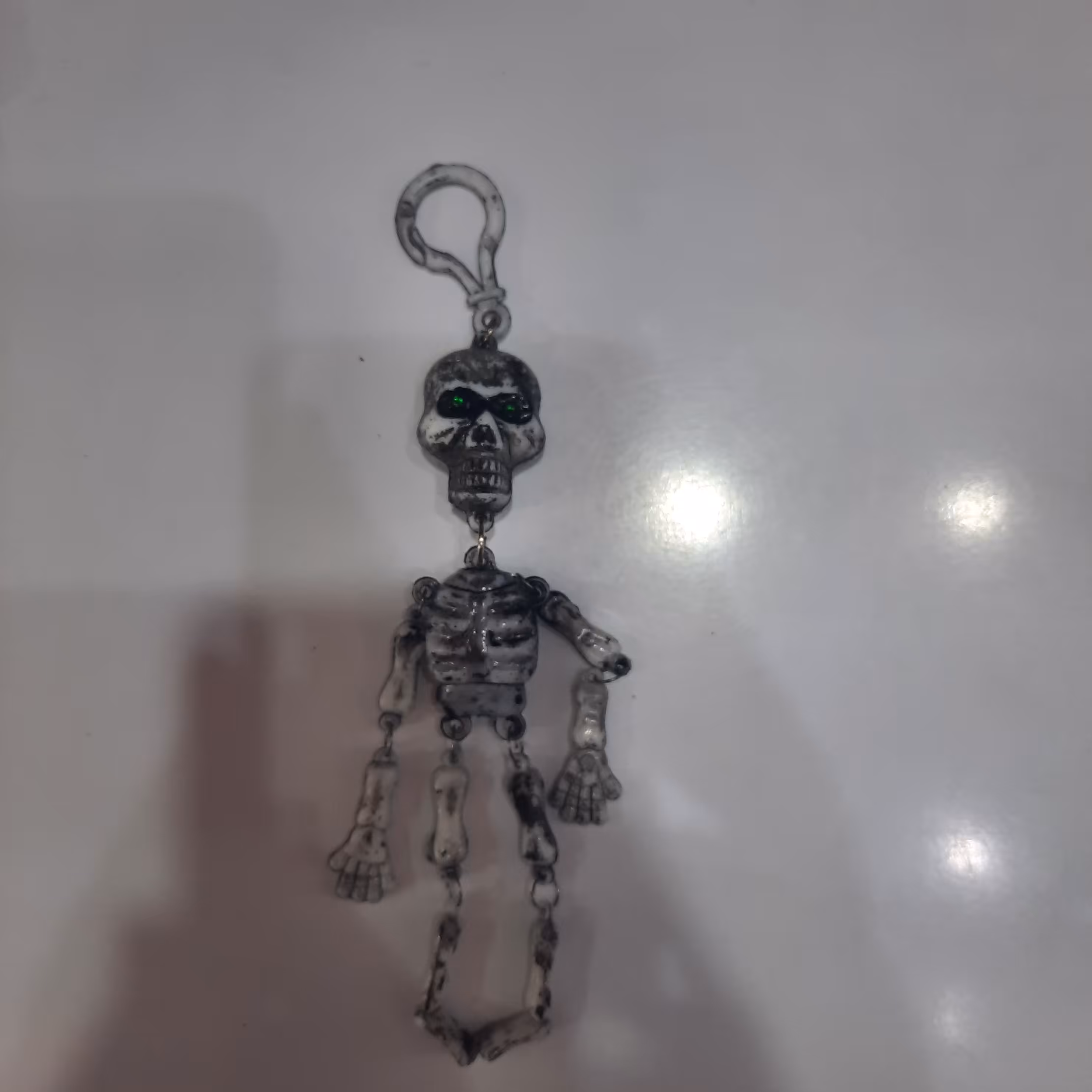 آویز اسکلت 18سانتی مناسب برای دسته کلید و جلوماشینی