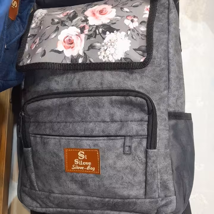 کوله لبه دار الوا