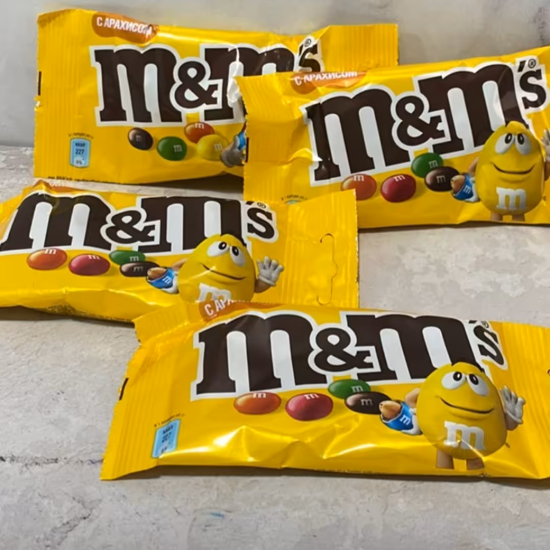 اسمارتیز ام اند ام با مغز بادام زمینی ترک