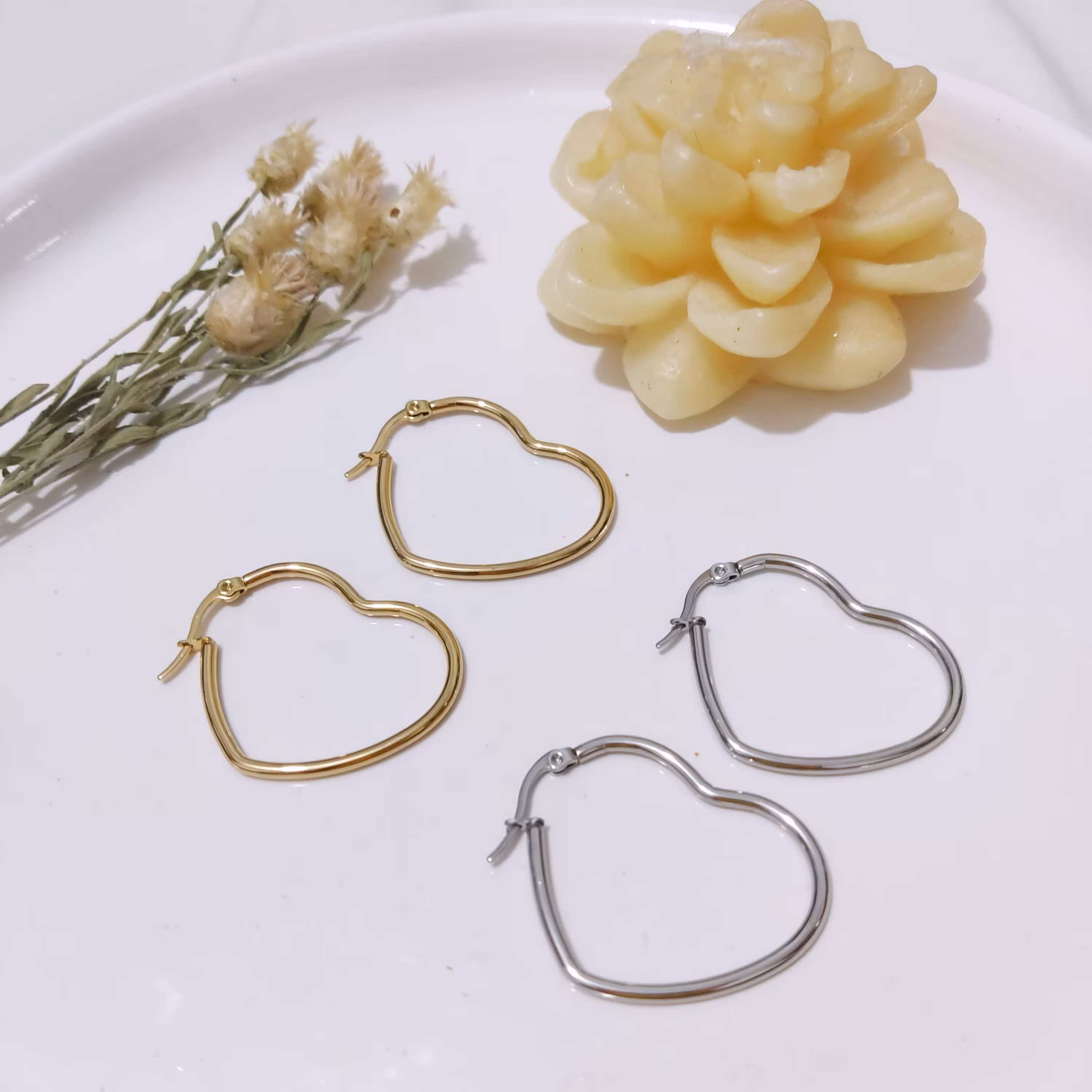 گوشواره لوله ای استیل مدل قلب کوچک