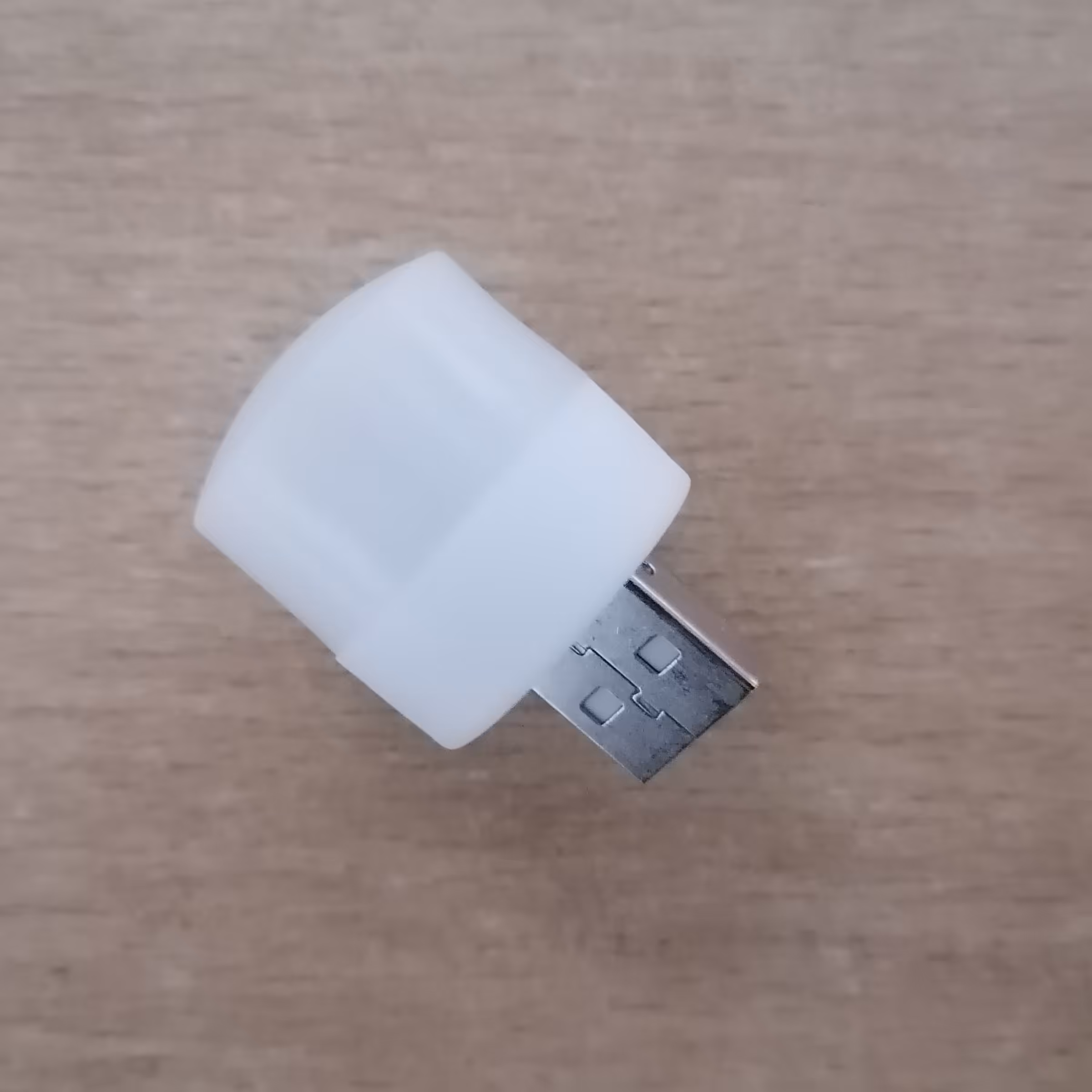 لامپ یو اس پی دار