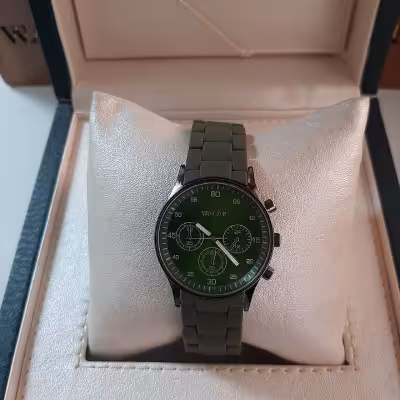 ساعت زنانه والار سبز قاب مشکی