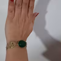 دستبند عقیق سبز قاب برنج
