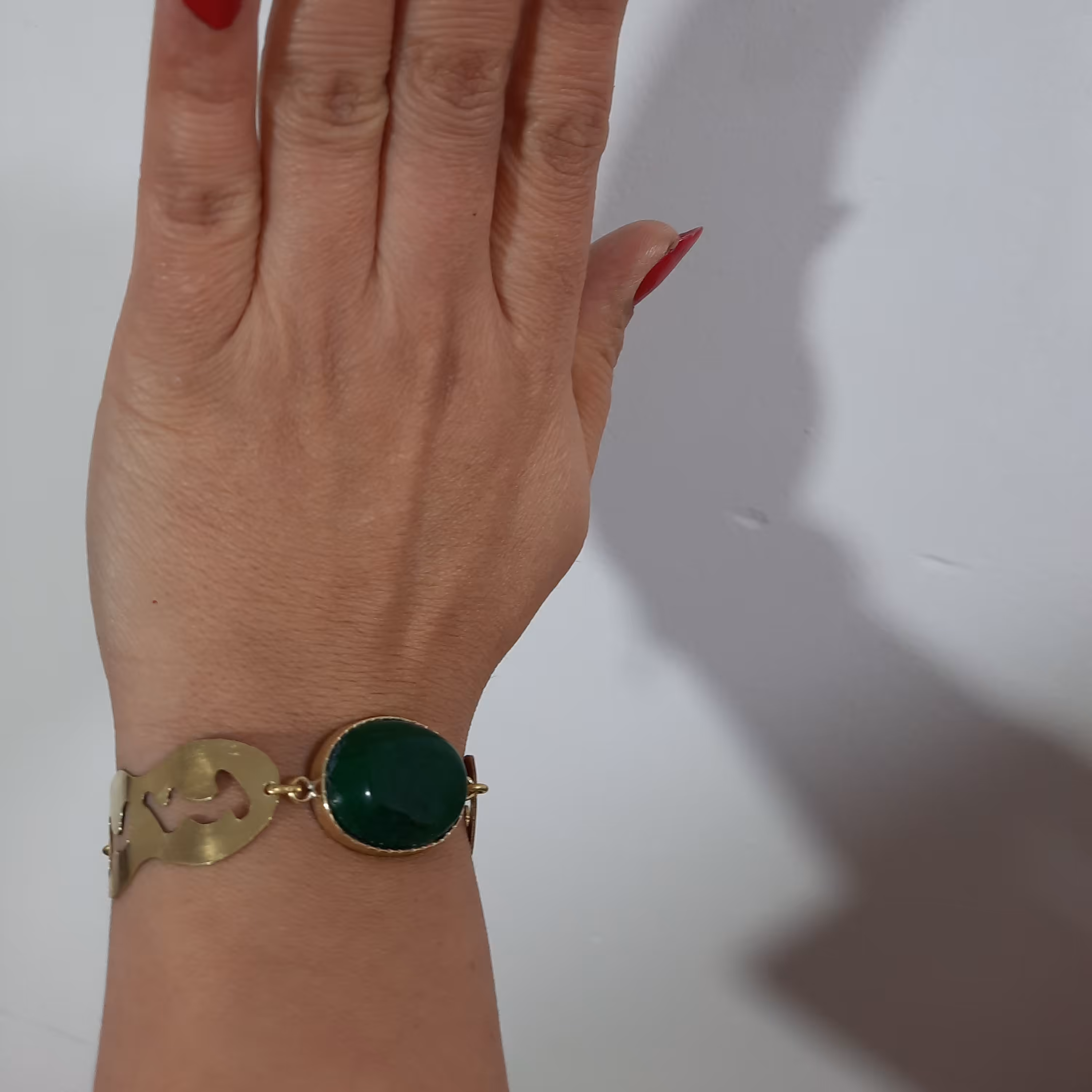 دستبند عقیق سبز قاب برنج