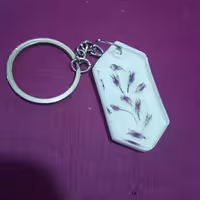 جاکلیدی و آویز کیف رزینی دستساز با گلهای طبیعی