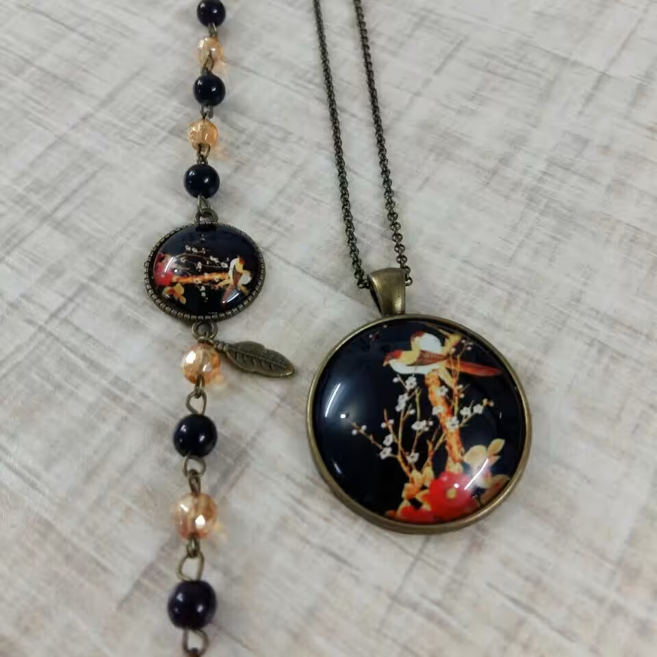 ست گردنبند و دستبند رزین