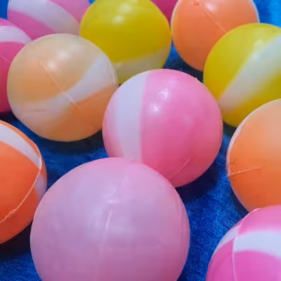 توپ پلاستیکی استخر