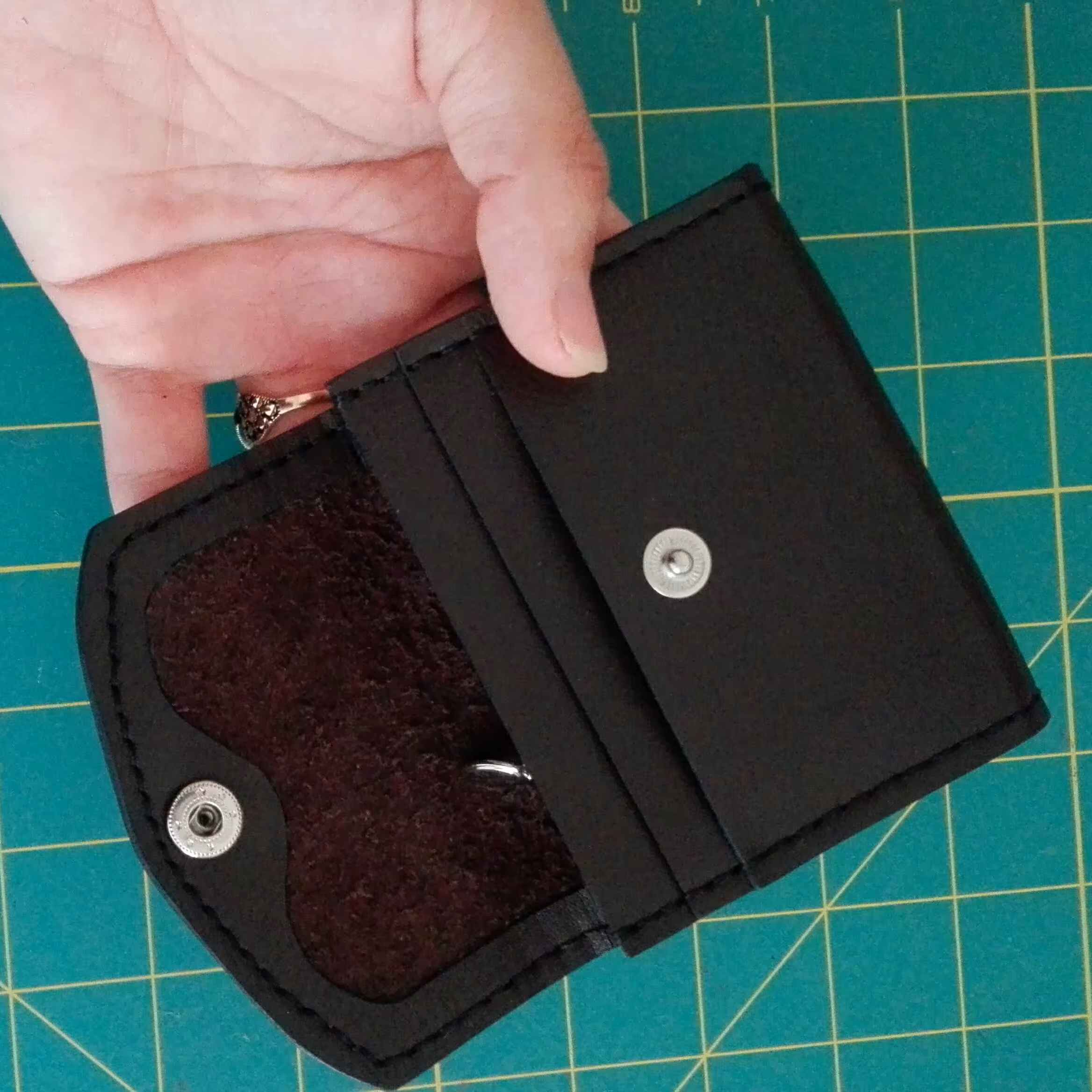 جا کارتی *جاسکه چرم دست دوز