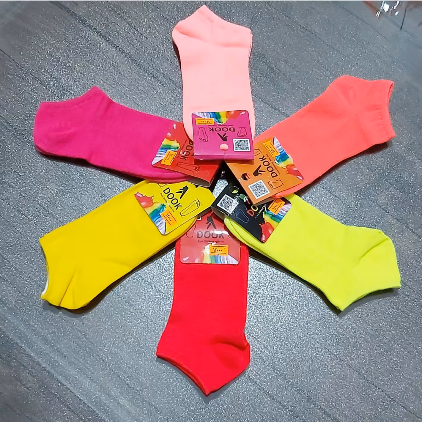 جوراب رنگی مچی