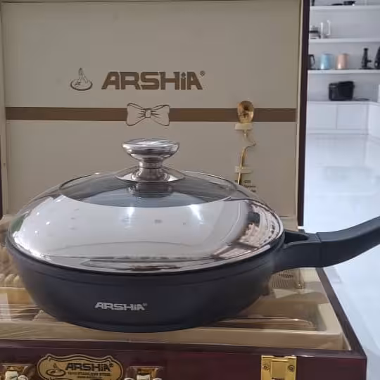 ماهیتابه چدن  عرشیا اصل سایز 26با سه سال ضمانت