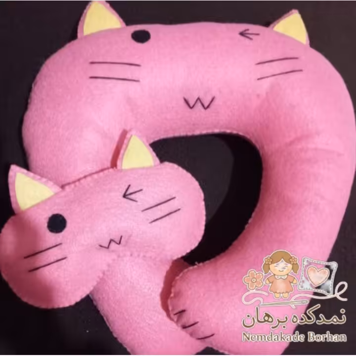 بالشت گردنی همراه چشم بند طرح گربه.
