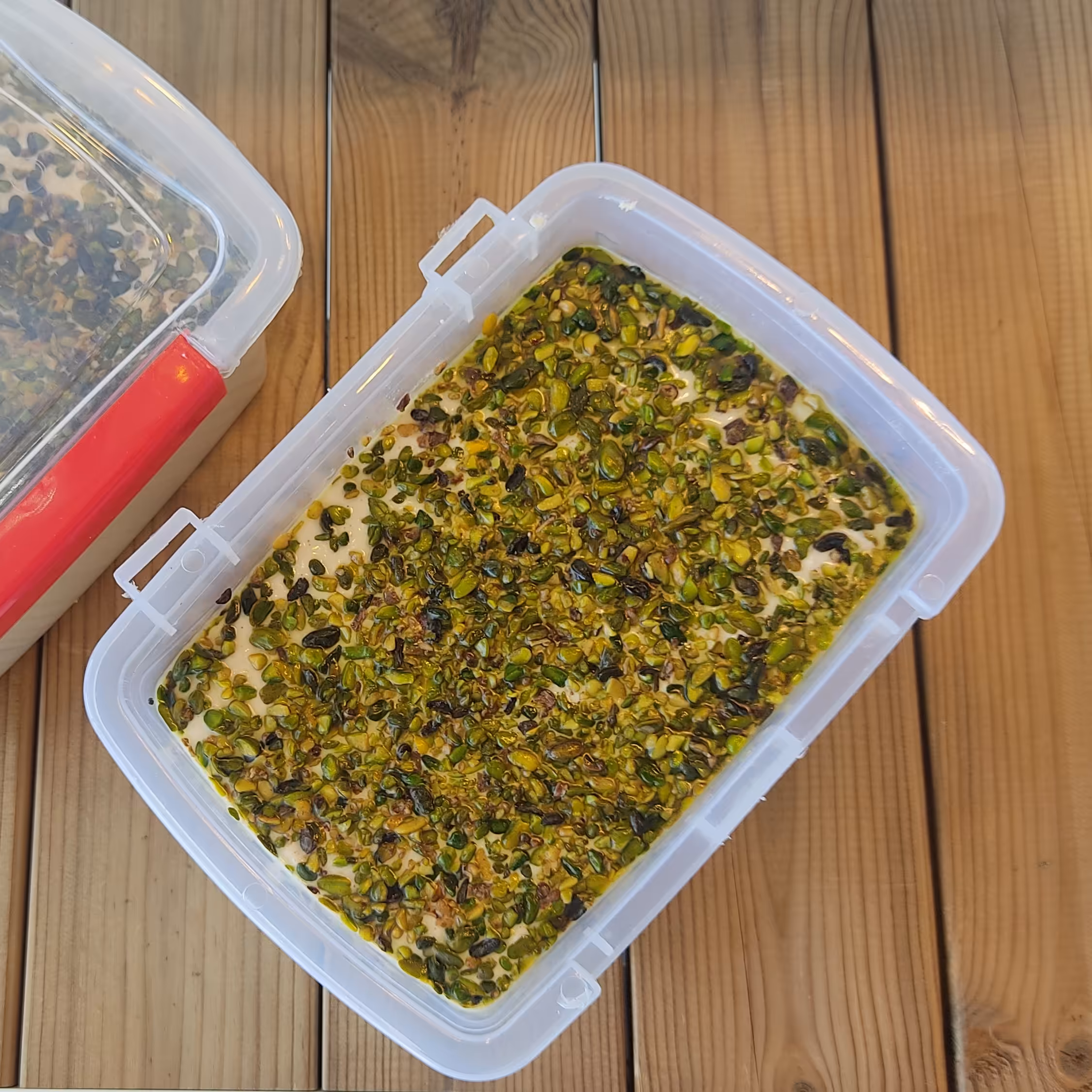 حلوا ارده پسته ای ممتاز شابلی (2 کیلوگرم) 