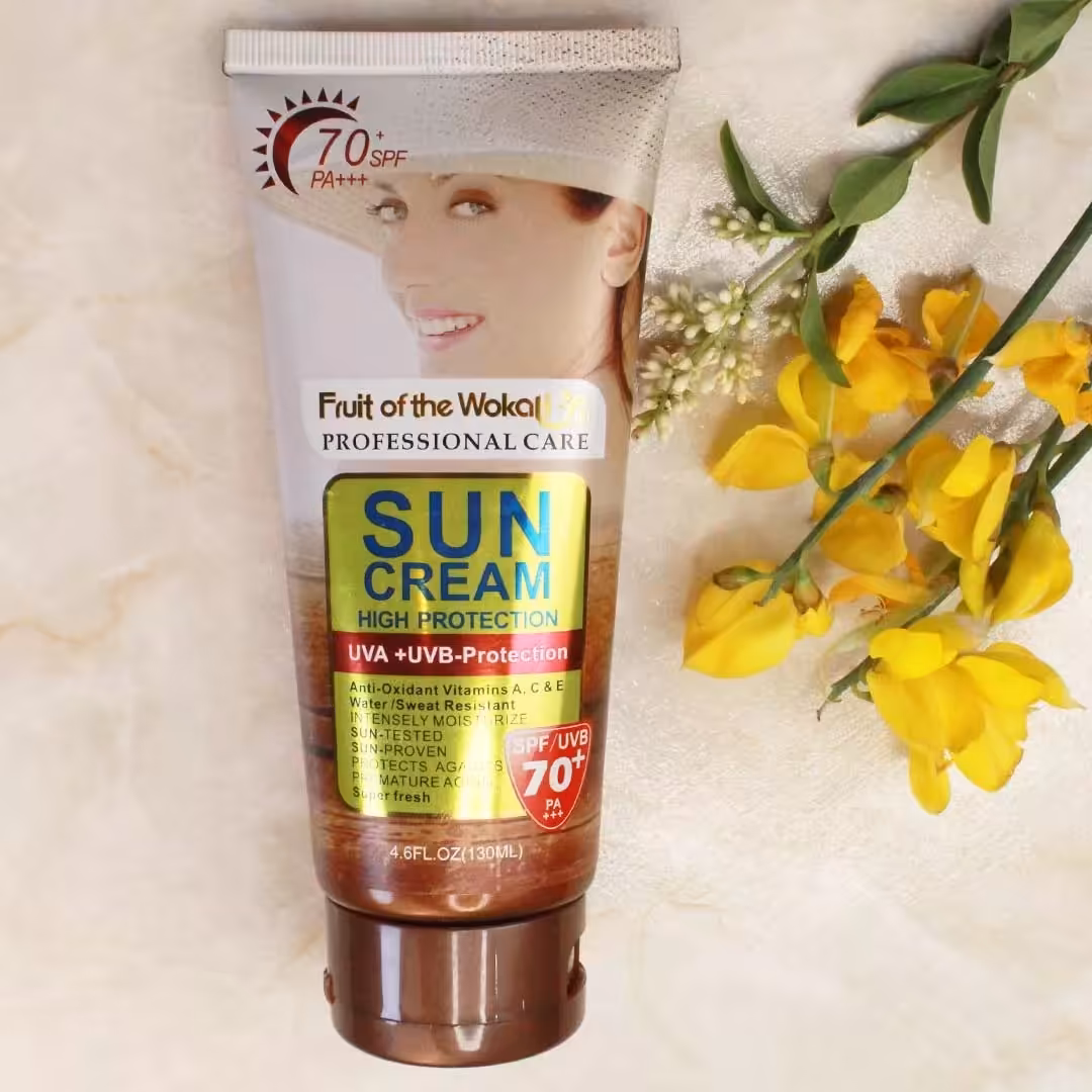 کرم ضد آفتاب بی رنگ وکالی spf70