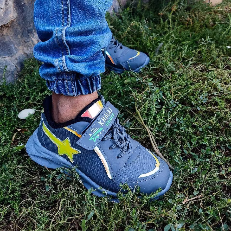 حراج ویژه کفش اسپرت بچه گانه دخترانه و پسرانه 8