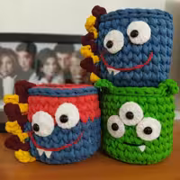 سبد تریکو عروسکی مدل دایناسوری جامدادی