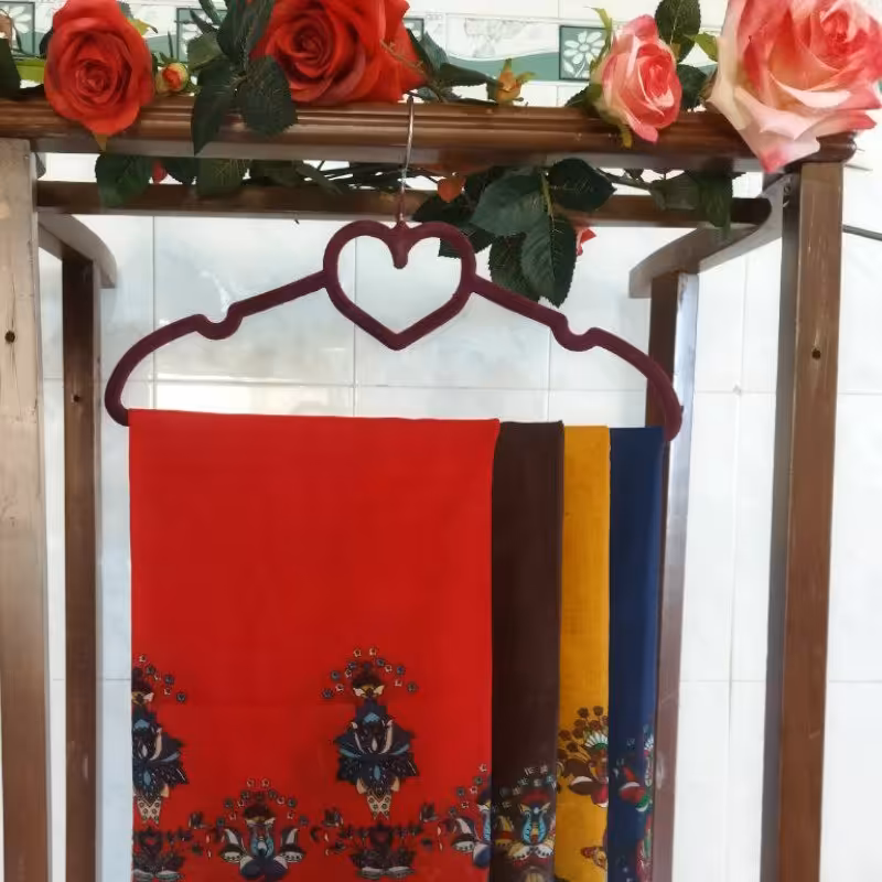 شال نخی خنک حاشیه دار رنگ سورمه ای وقرمز، 