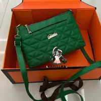کیف یطرفه دخترانه میلیوا رنگبندی مطابق عکس سایز 25در 15 غرفه تولیدی کفش پاپیلون
