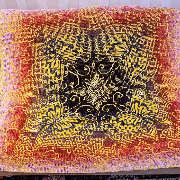 رومیزی بافت دورو طرح پروانه ابعاد 130 در 130 سانت با کاموای آلیز دیوا و یارن آرت