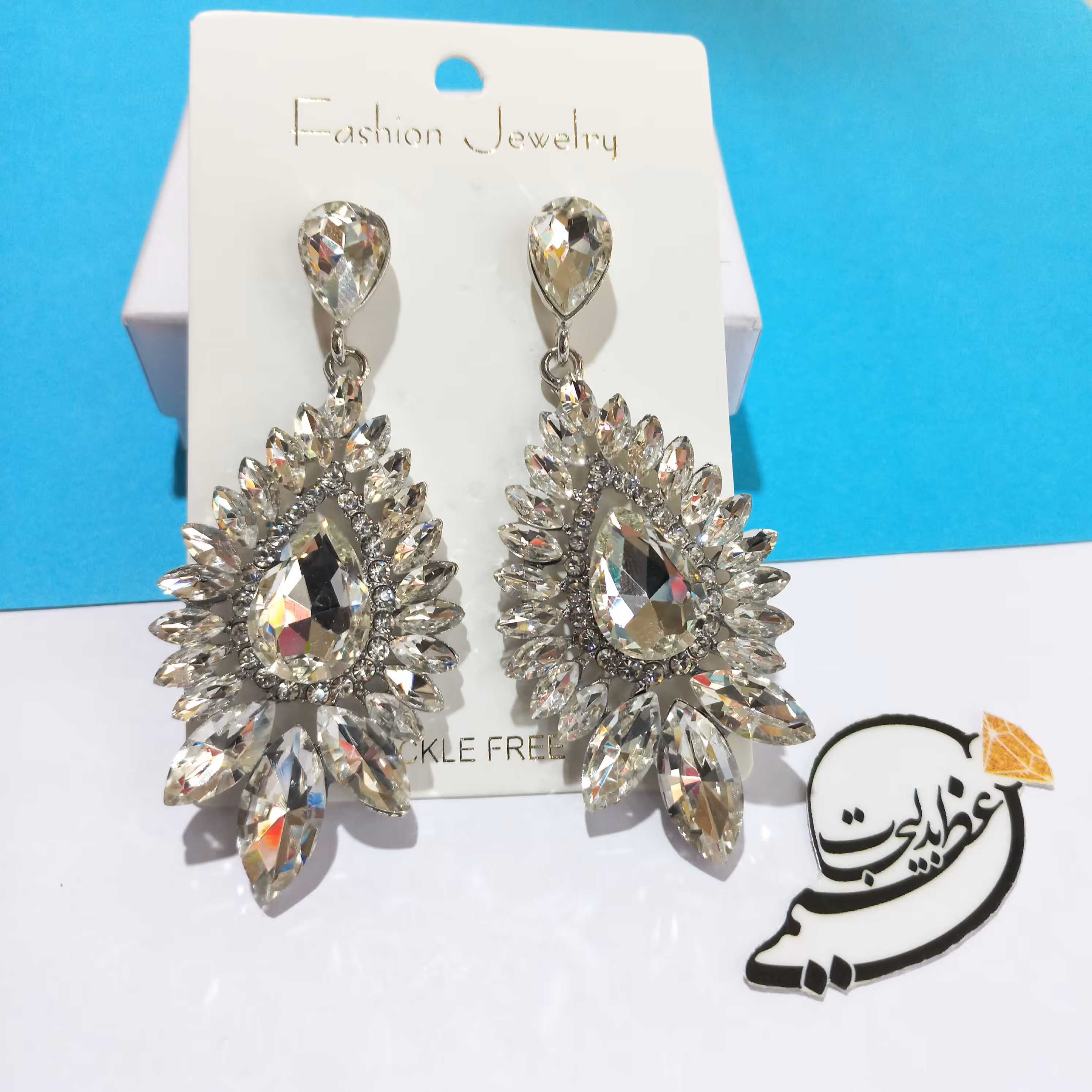 گوشواره مجلسی و جواهری آویز بسیار زیبا  با نگین های  سفید کد 250