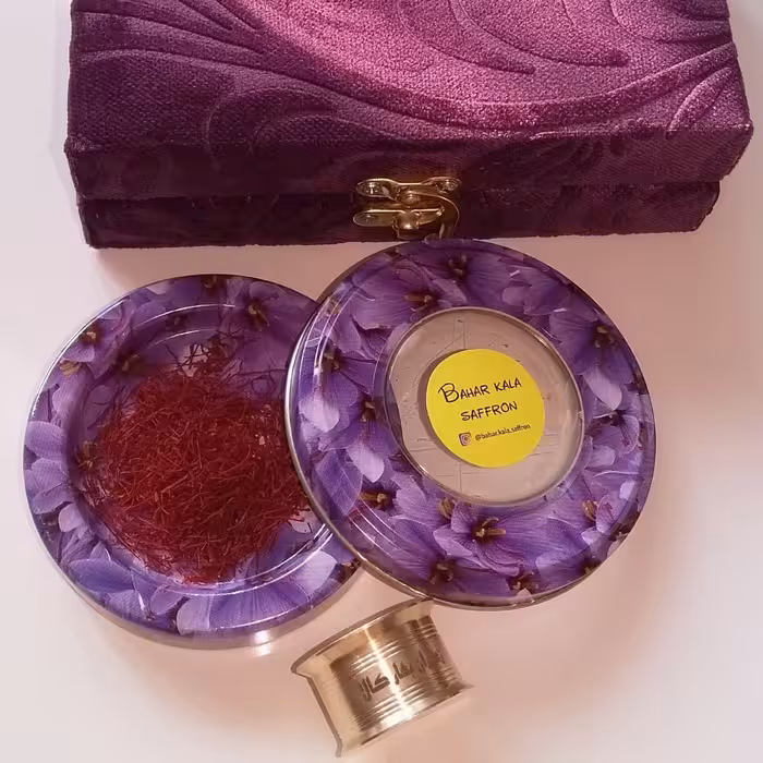 زعفران سرگل بهارکالا پک هدیه (یک مثقال زعفران همراه هاون) صادراتی