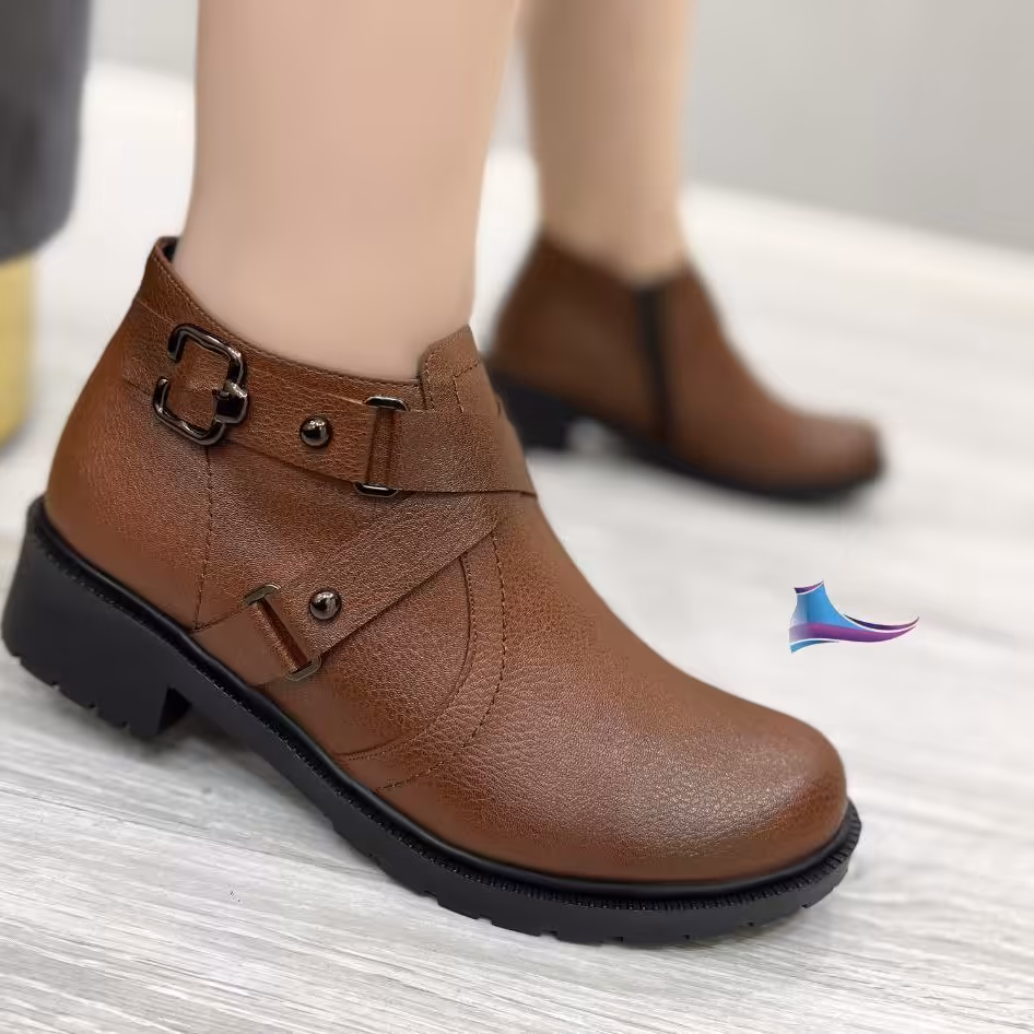 مجلسی دخترانه و زنانه طرح زی زی
کد 636
قالب استاندارد
جنس چرم
پاخور شیک
Size 37 . 38