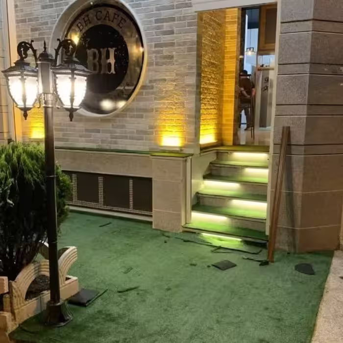 چمن مصنوعی 10 میل  1متر  در  1متر 
