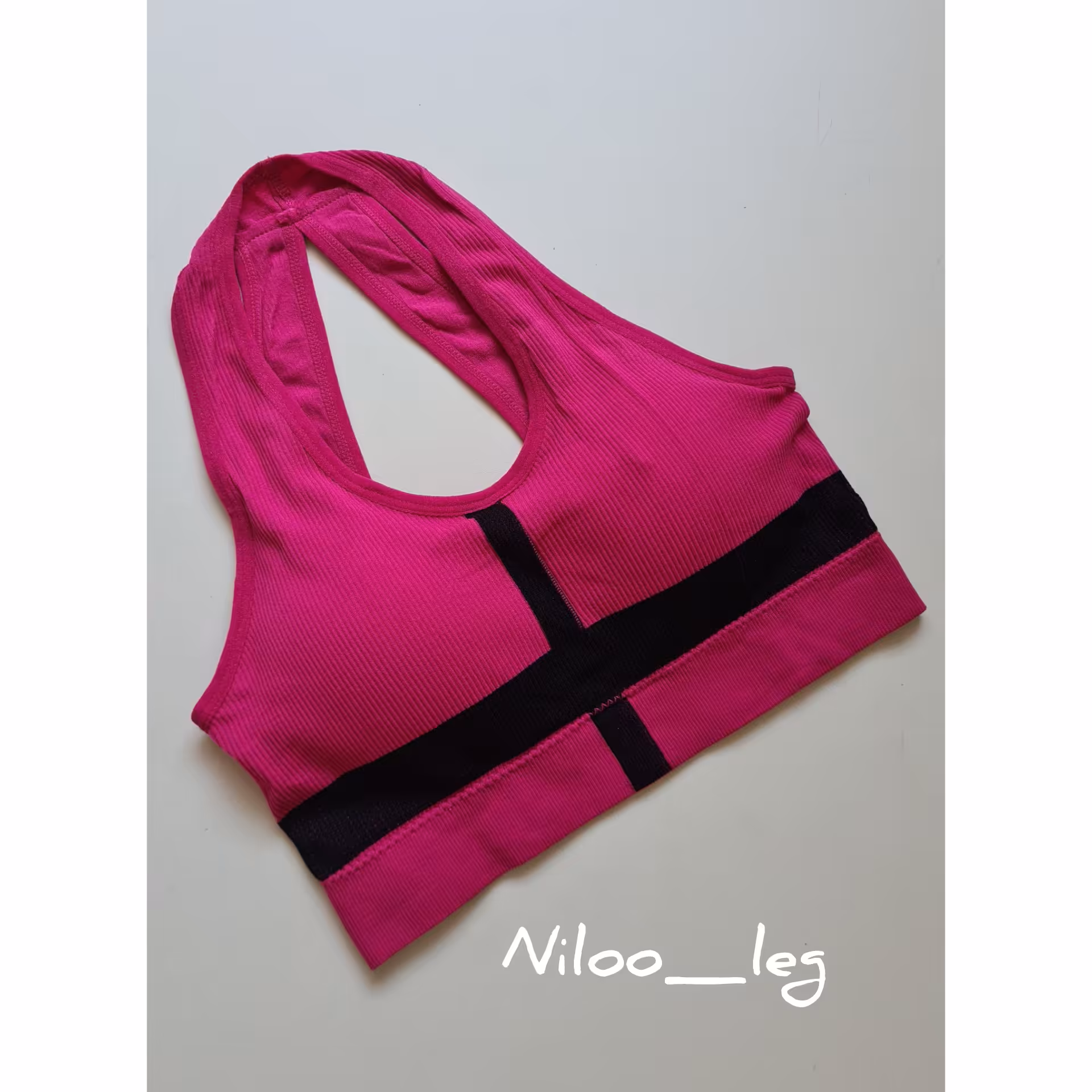 نیمتنه ورزشی نیمتنه گردنی نیمتنه فانتزی نیمتنه اسپورت