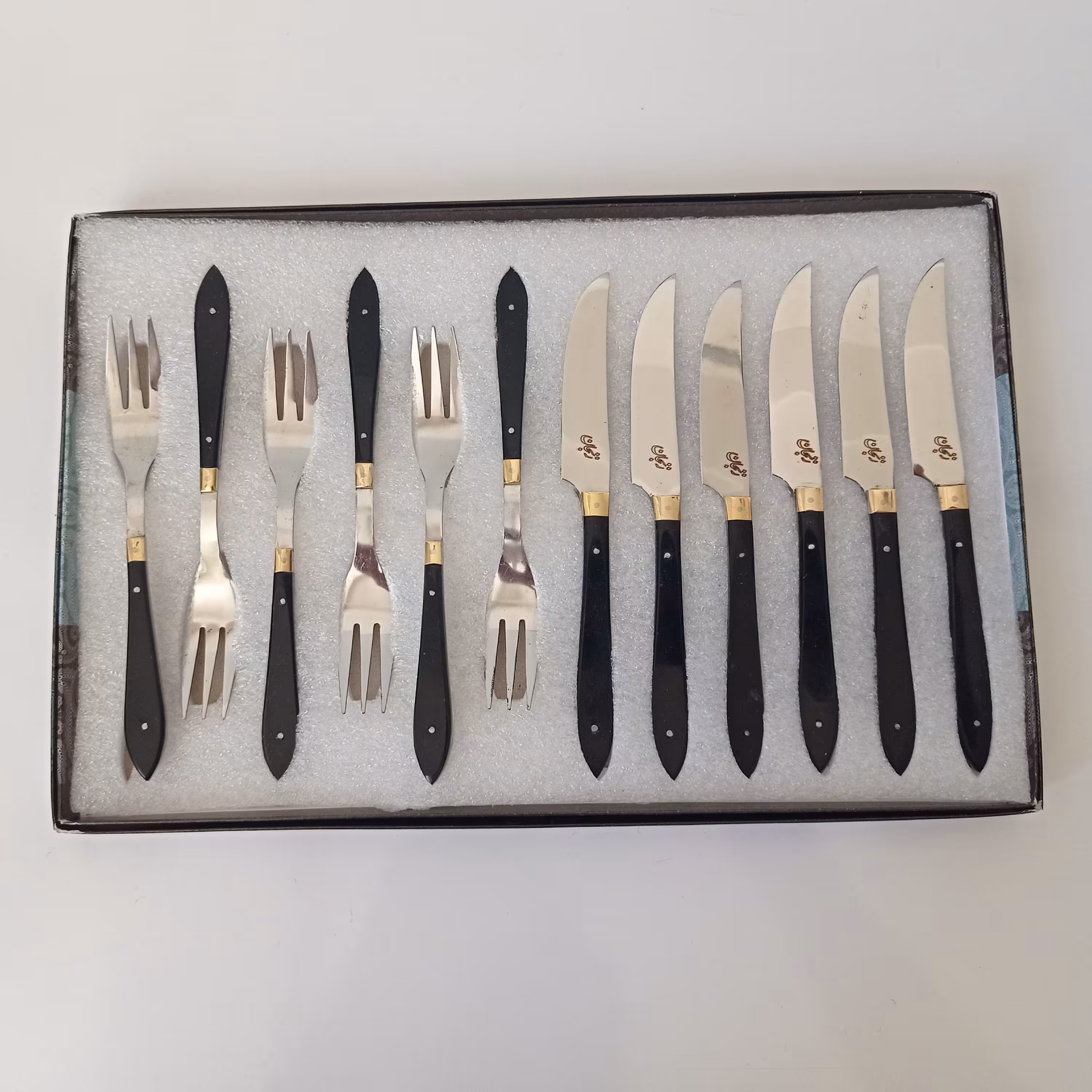 سرویس کامل چاقو میوه خوری و چنگال باربنددار  صدرا  دسته مشکی رنگ