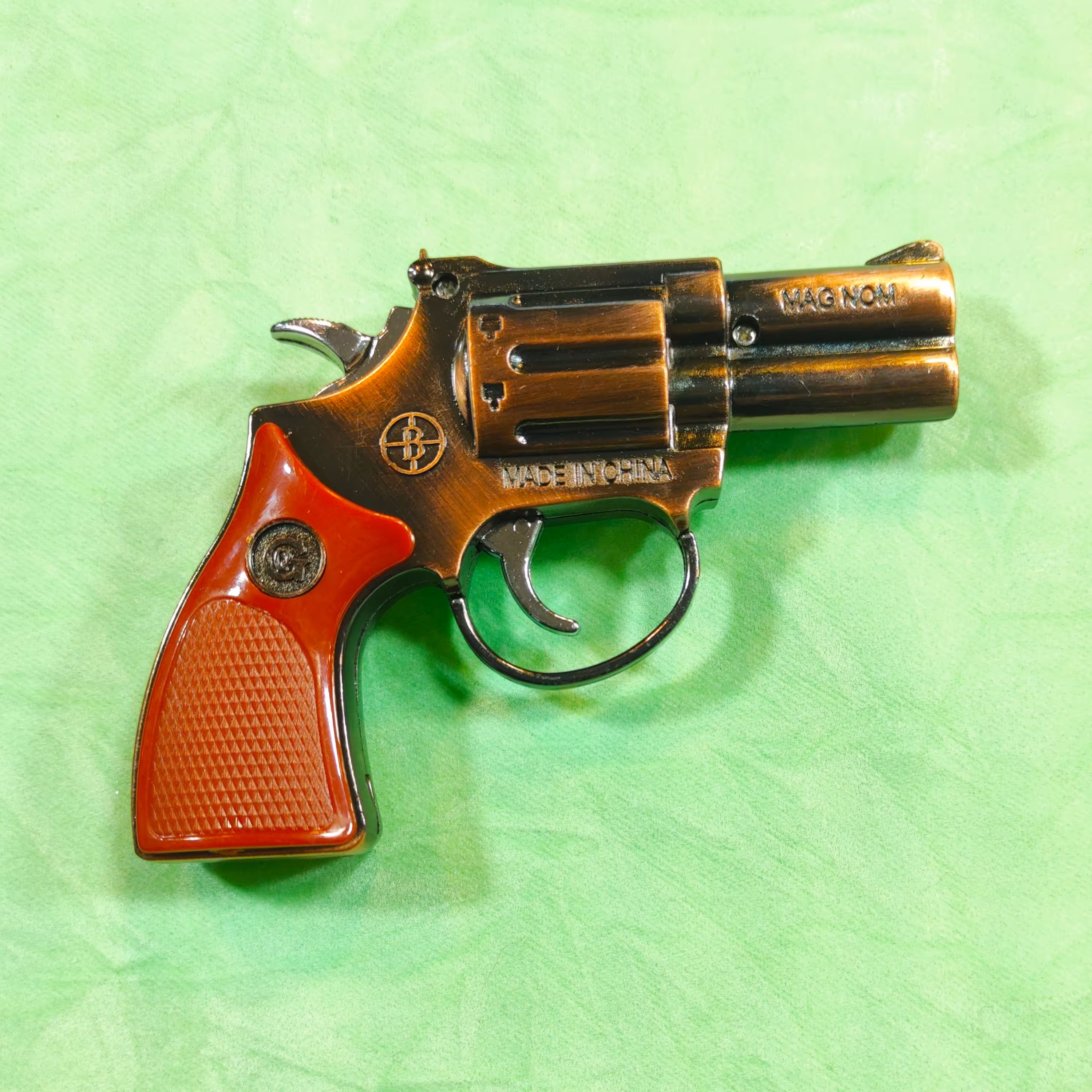 تفنگ فندکی چراغ دار