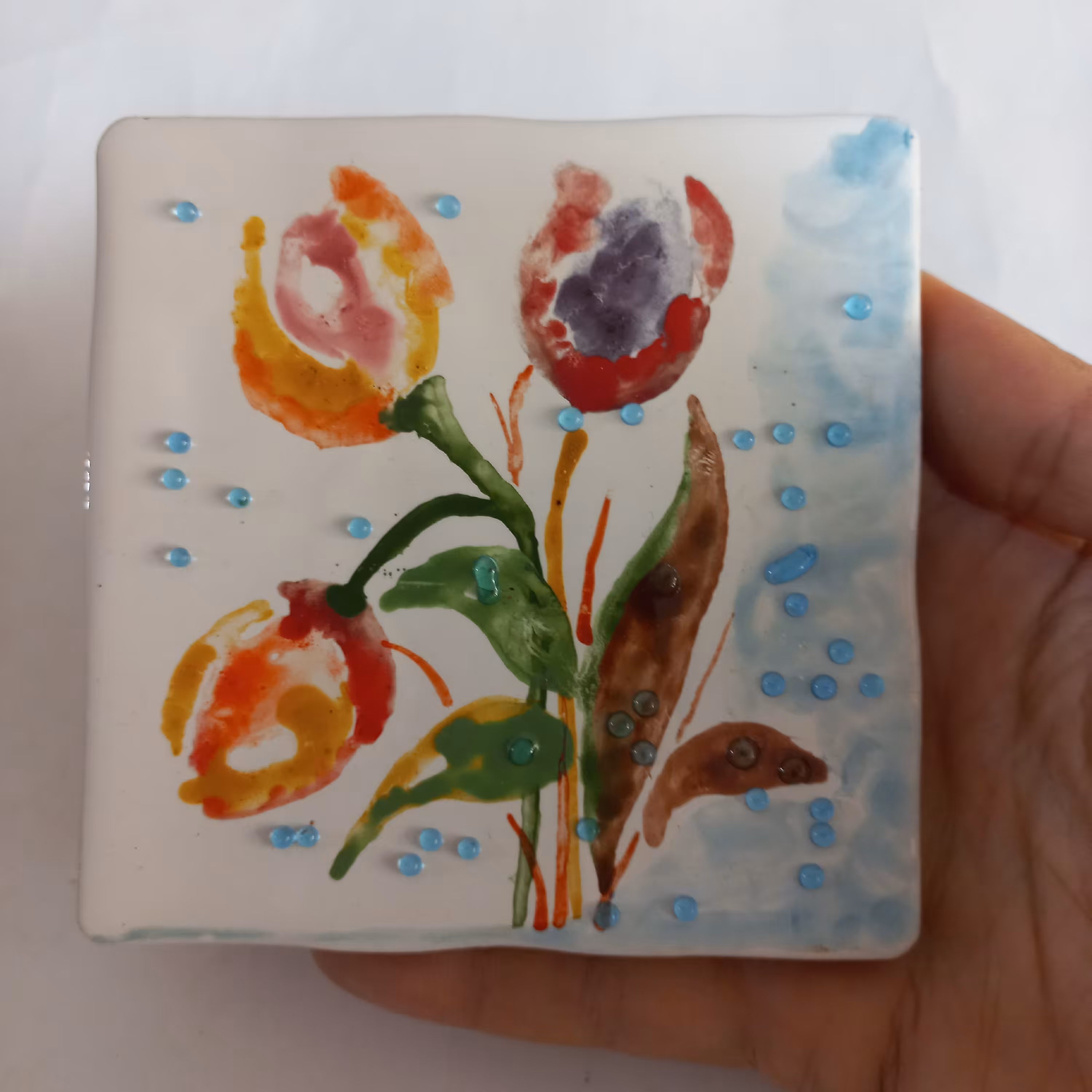 تابلو کاشی دستساز طرح گل لاله 10سانتیمتری 