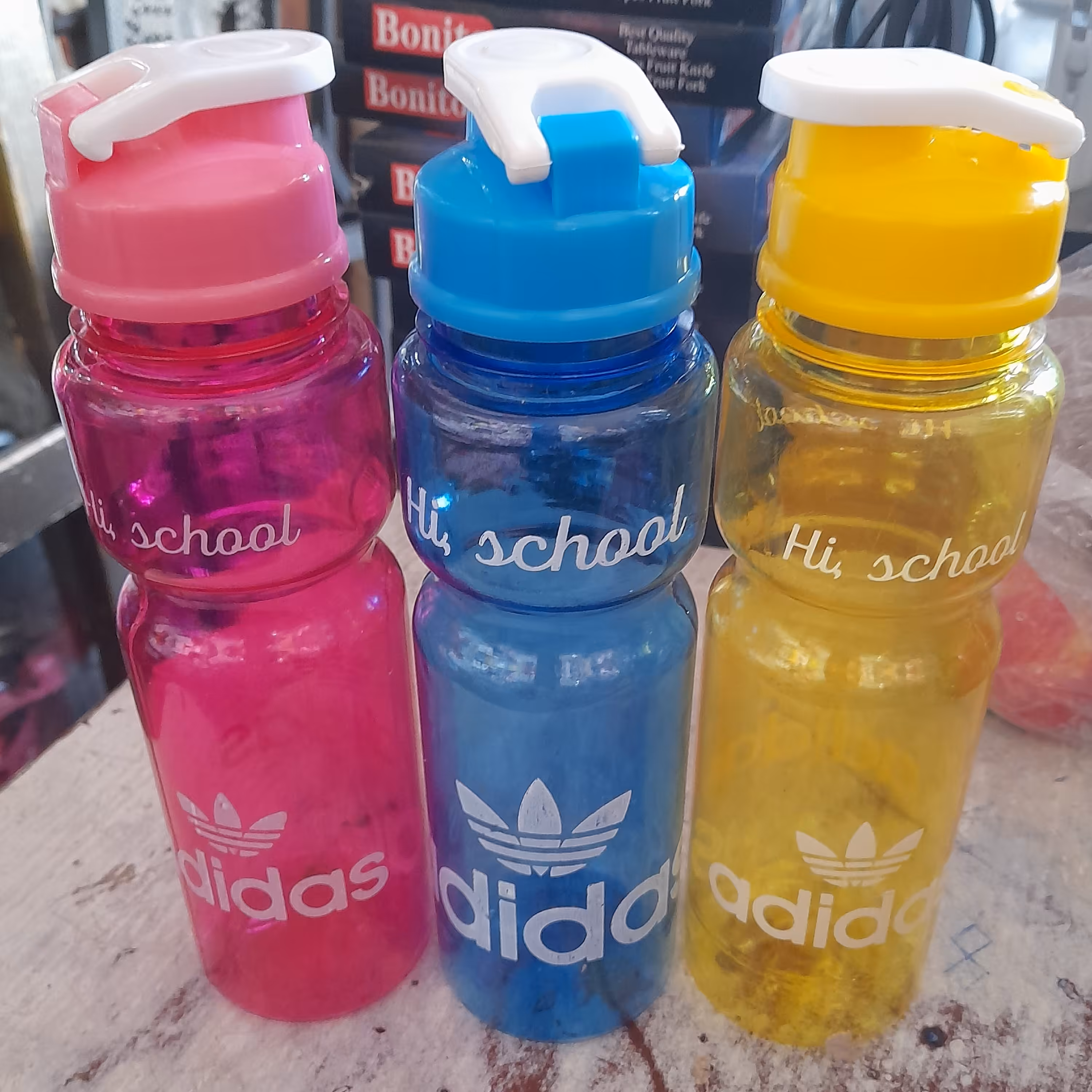 قمقمه آب مدرسه