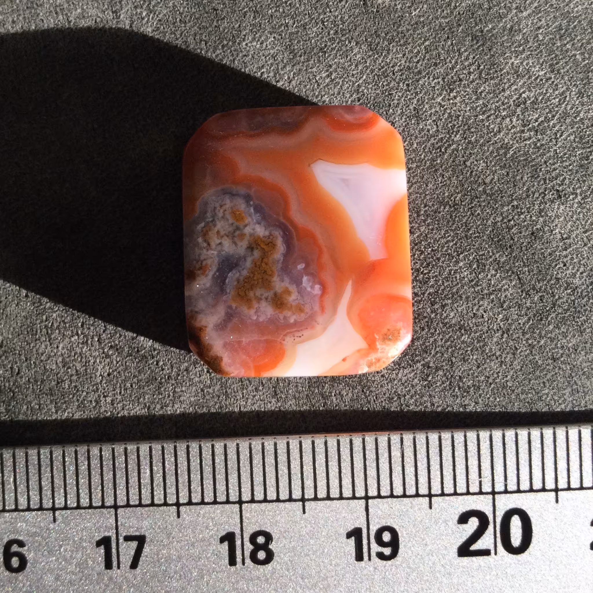 عقیق سرخ طبیعی خور شجر دار تراش مستطیلی 