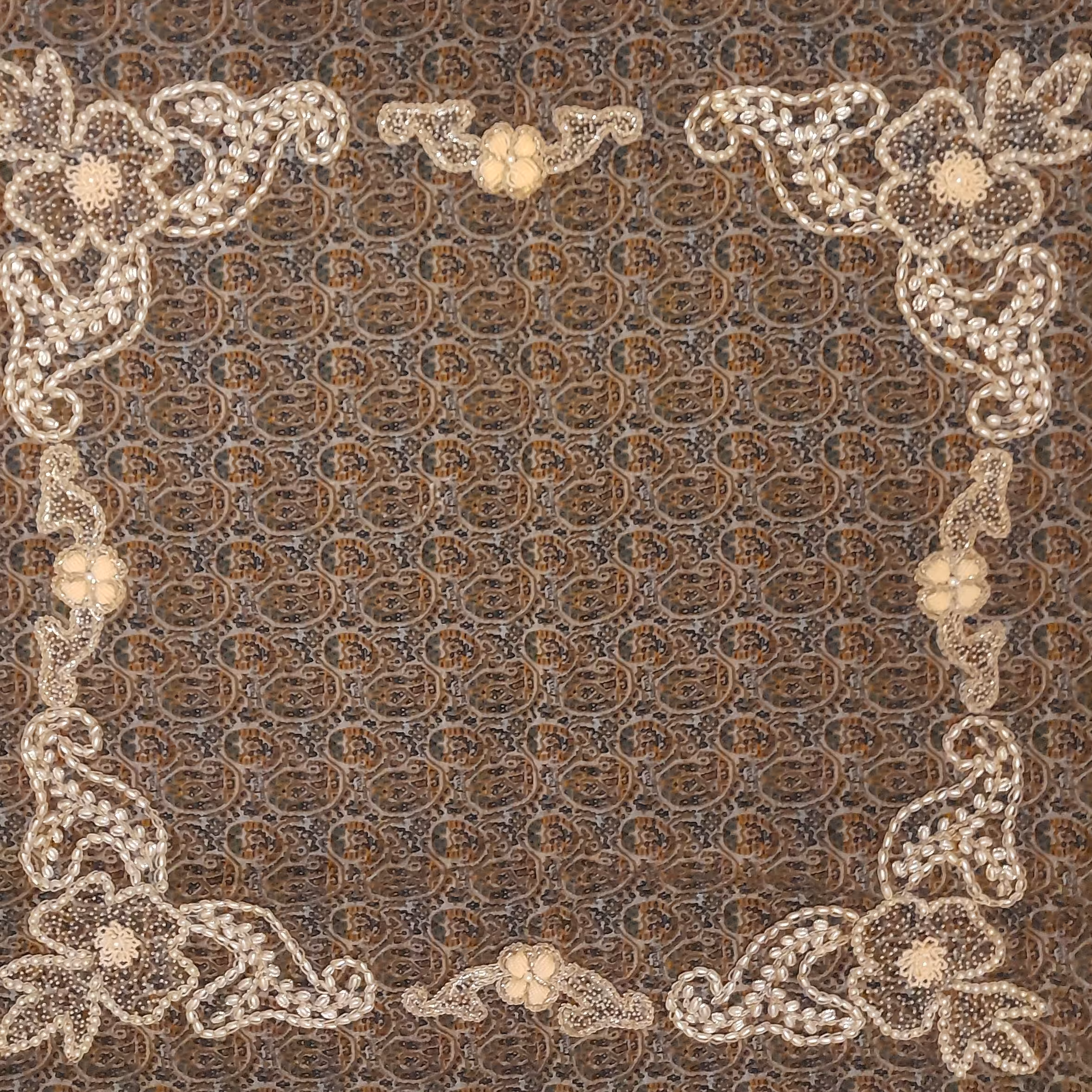 ترمه  سرمه دوزی شده