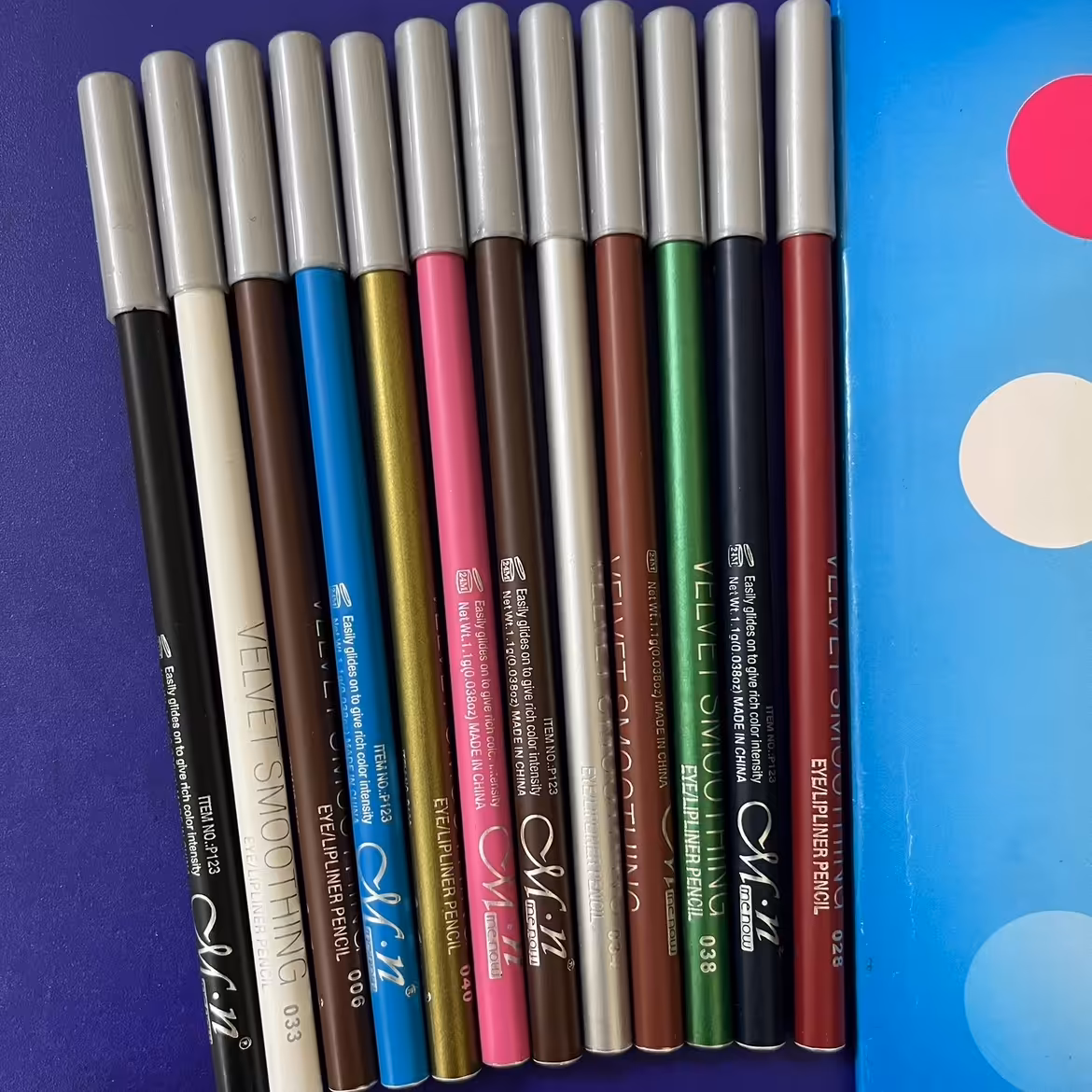 مداد چشم رنگی M.N هر عدد