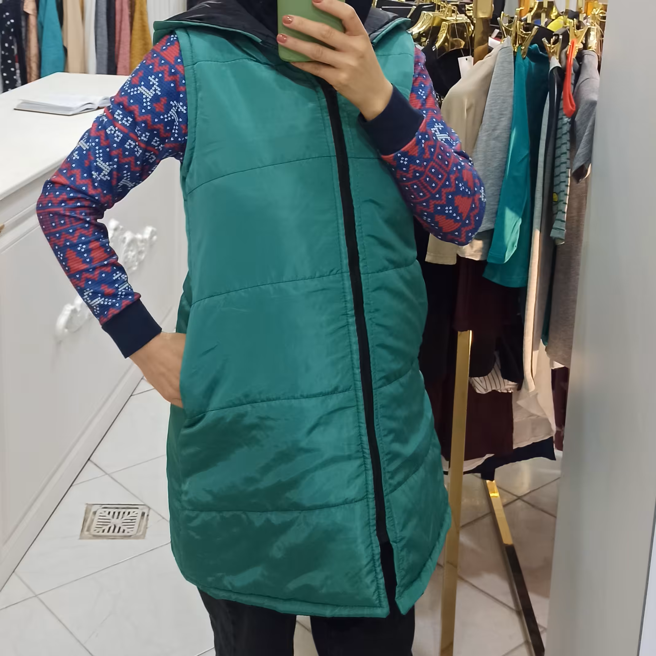 پافر دخترانه ،جنس مموری،رنگبندی متنوع،ابی،سبز،فسفری،کالباسی،قیمت 305000 تومن