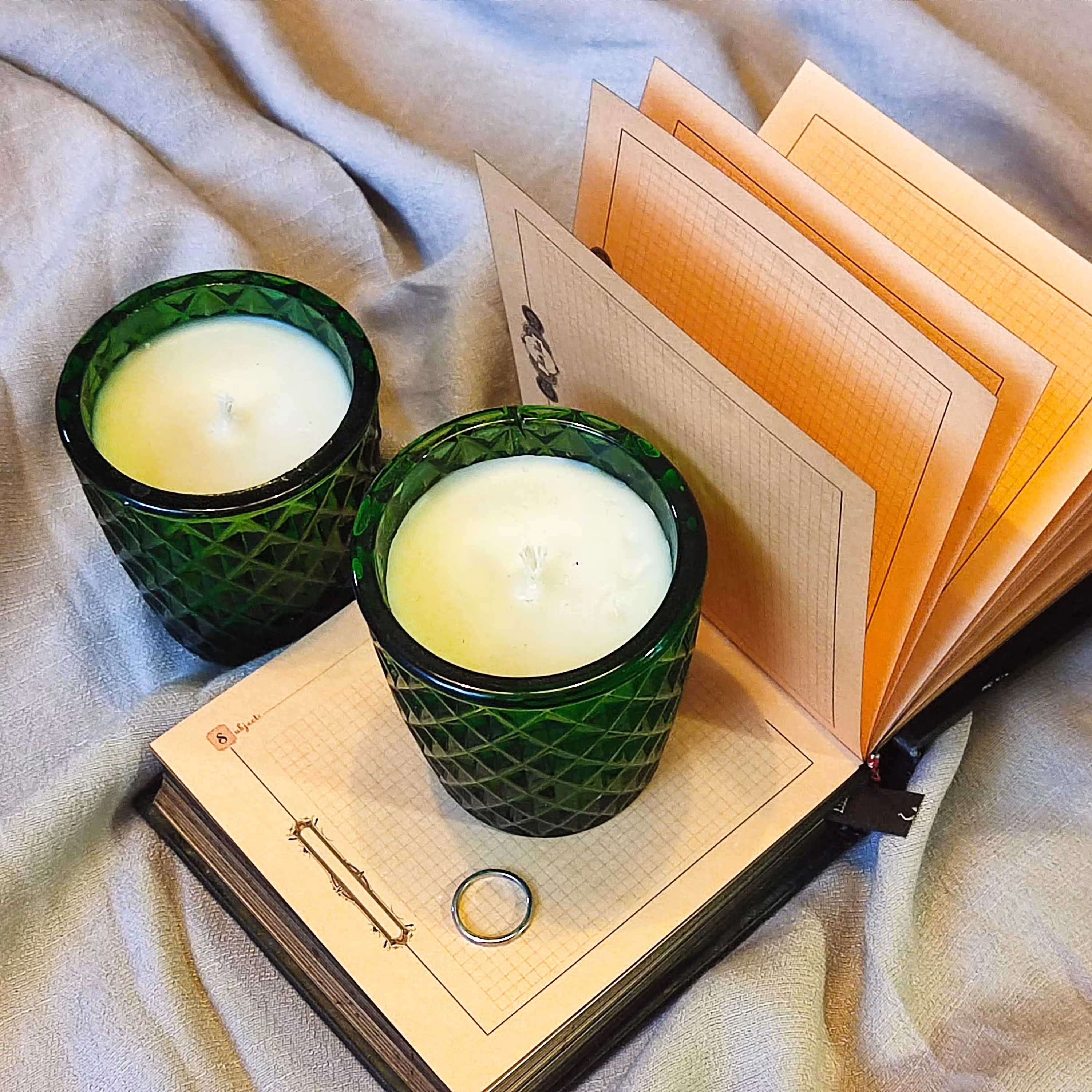 شمع  و شمعدان یشمی،  رنگ ثابت، هفت سانتی