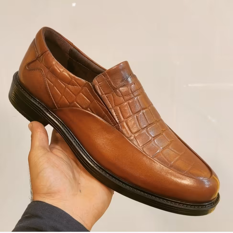 کفش تمام چرم اصلی تبریز زیره ایتالیای بسیار راحت وبا کیفت 