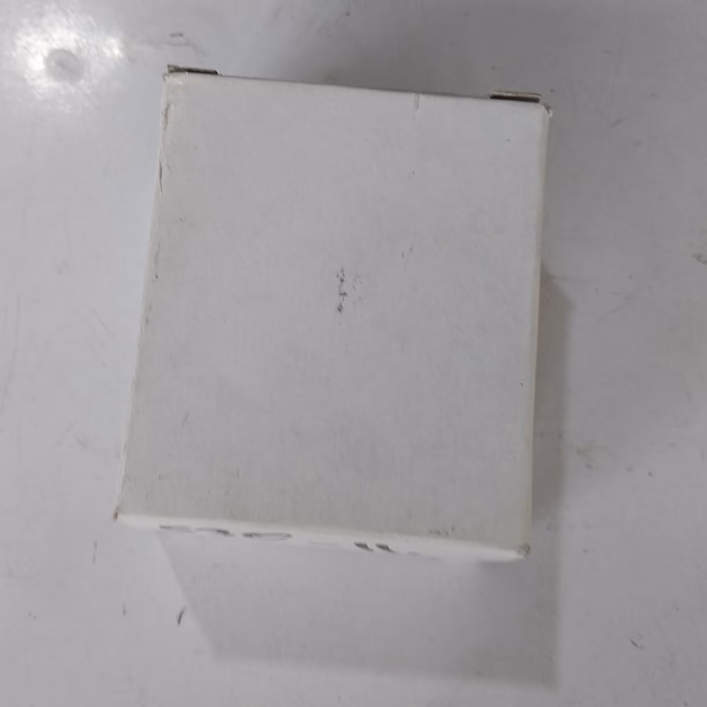 در مخزن آب برای خودرو 530 و 110