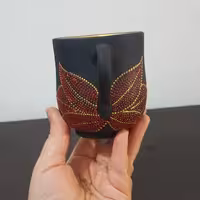 جاقلمدونی ماگ ی  سفالی نقطه کوبی طرح پروانه هنرکده سدنا 