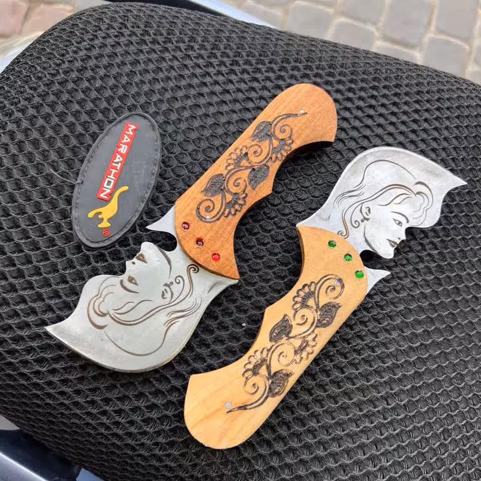 چاقو تیزی رخ