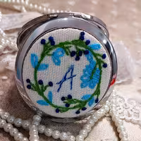 آینه گلدوزی