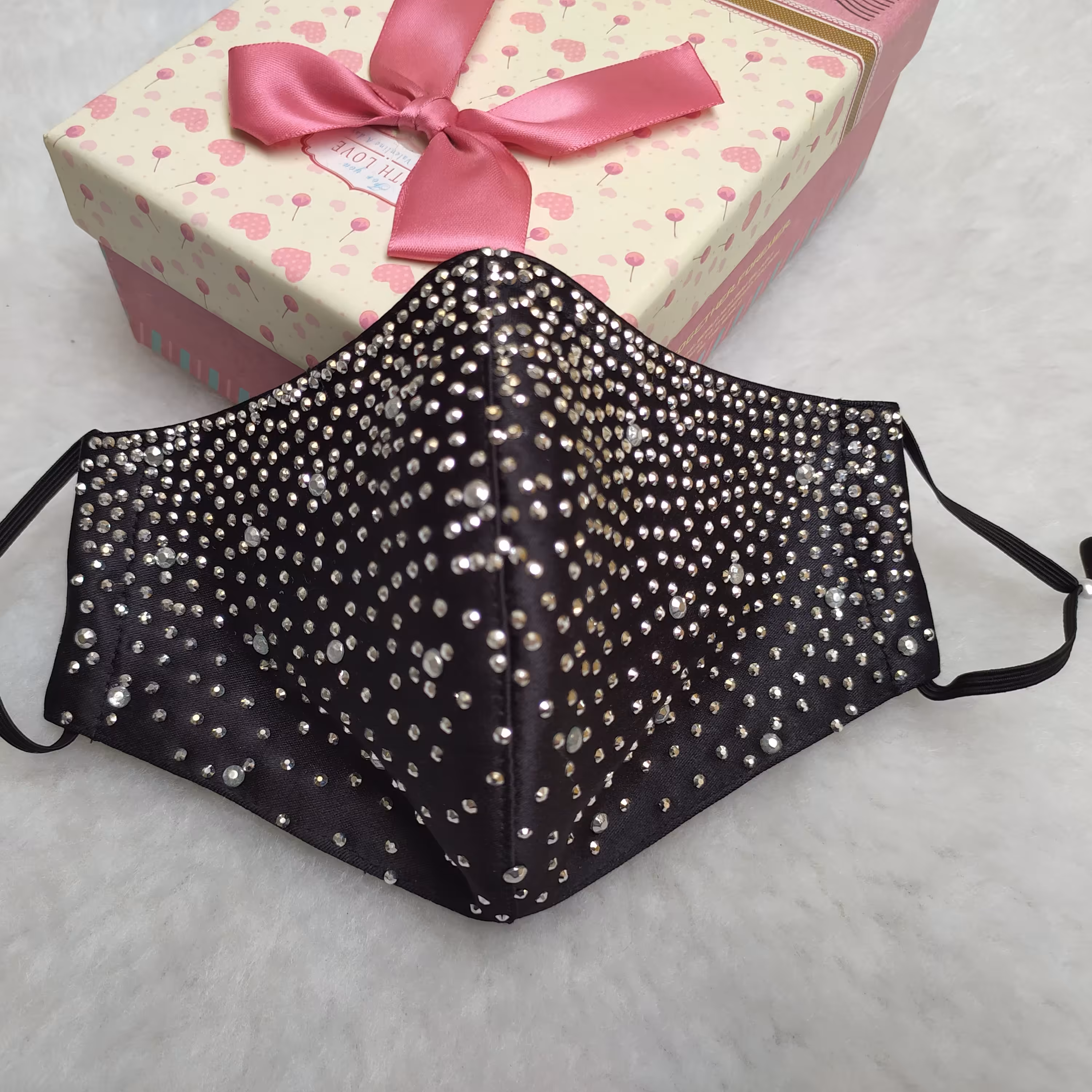 ماسک تمام نگین براق ،ماسک نگینی ،ماسک کهکشانی ،ماسک فشن جدید، ماسک مجلسی خاص ، ماسک نیمه نگین