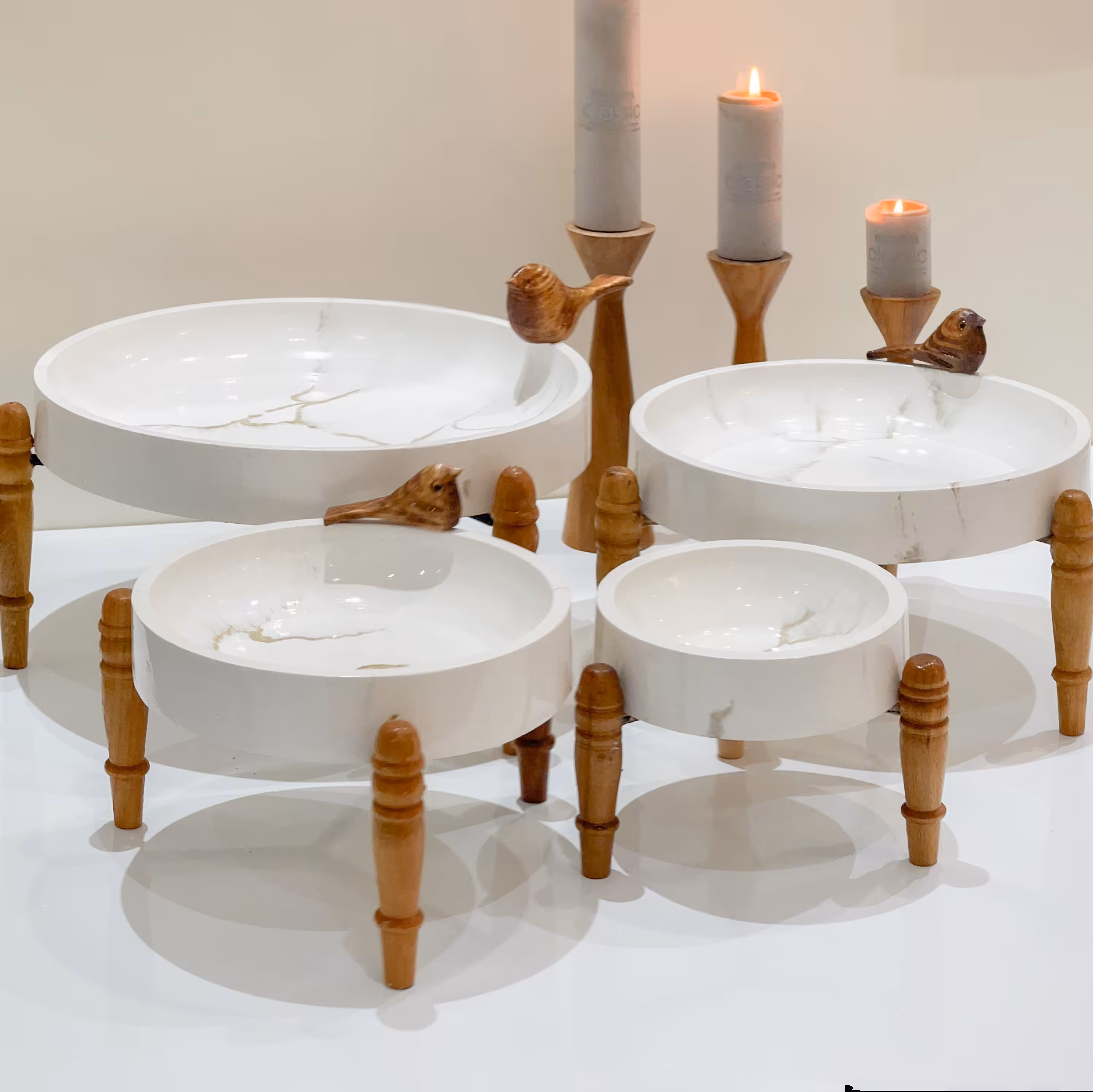 ظروف پذیرایی سنگ و چوب ، با شمعدان، بسیار با کیفیت ساخته شده از متریال سنگ کورین و چوب راش 