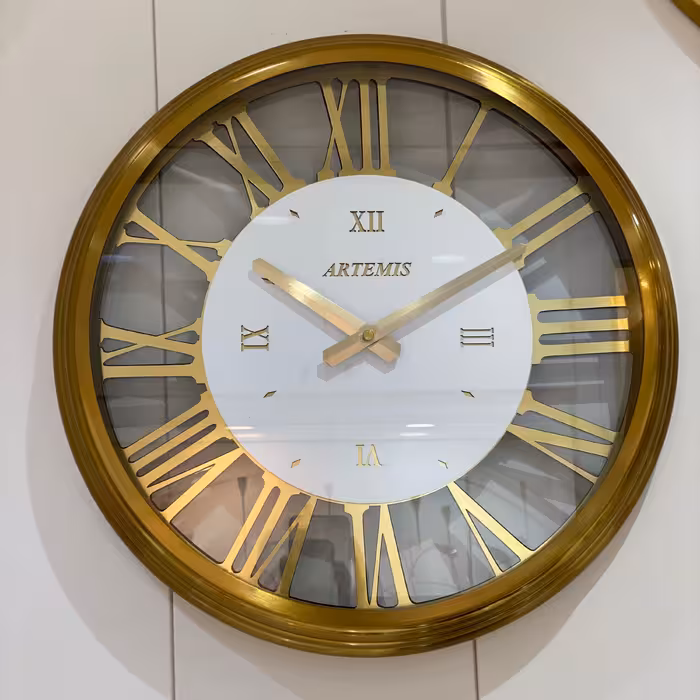 ساعت فلزی موتور آرام گرد آرتمیس طلایی کد 2016g 