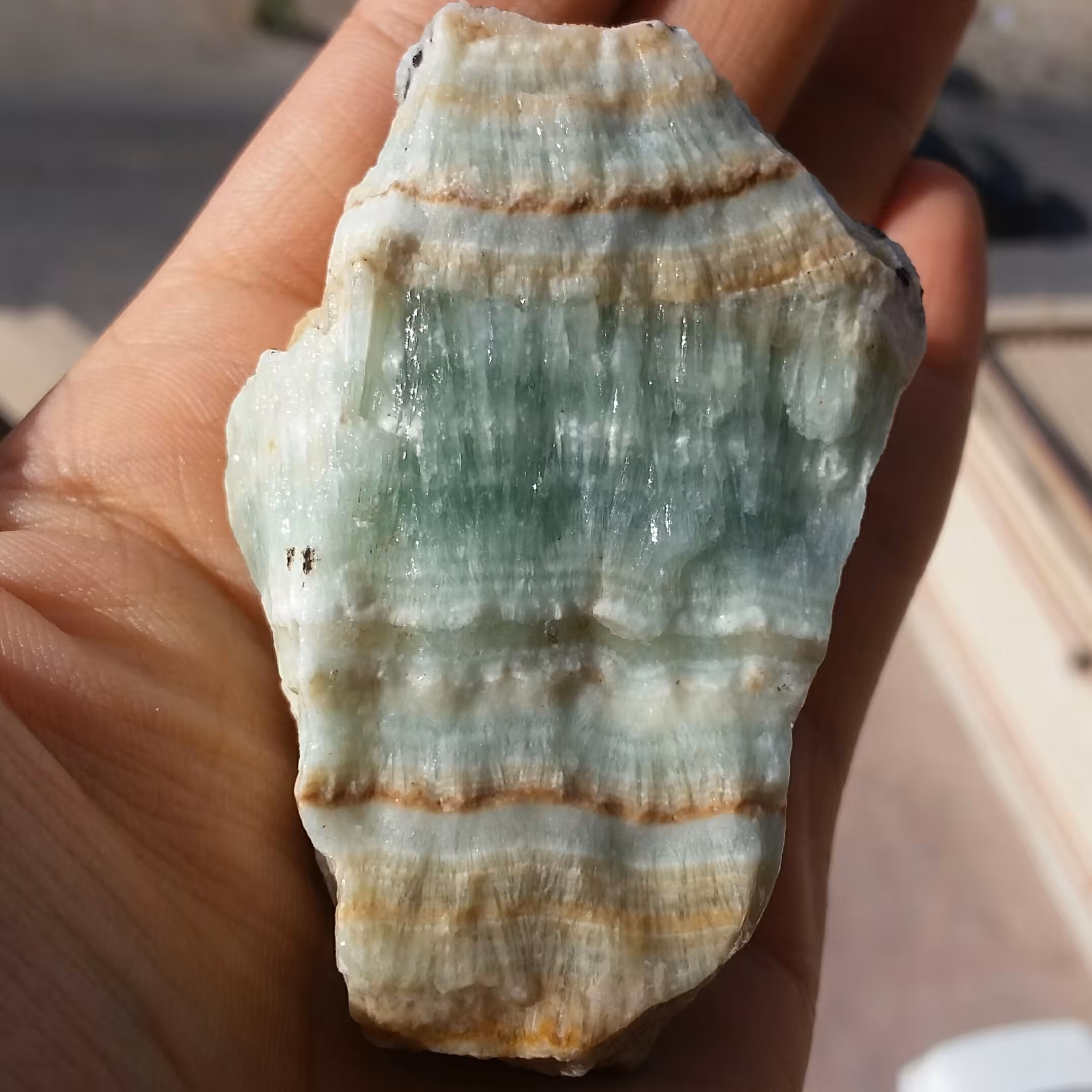 سنگ راف وارداتی آراگونیت سبز سوزنی 7رنگ بسیار کمیاب 100 در صد طبیعی شااهکار خلقت خاص
با قابلیت ساخت چندین نگین محششر 