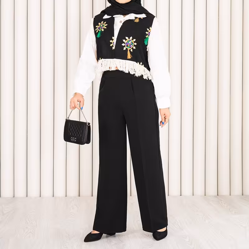 محصول شلوار بگ مازراتی لونا
کدمحصول 1119136
جنس مازراتی
سایزبندی L XL 2xl 3XL
