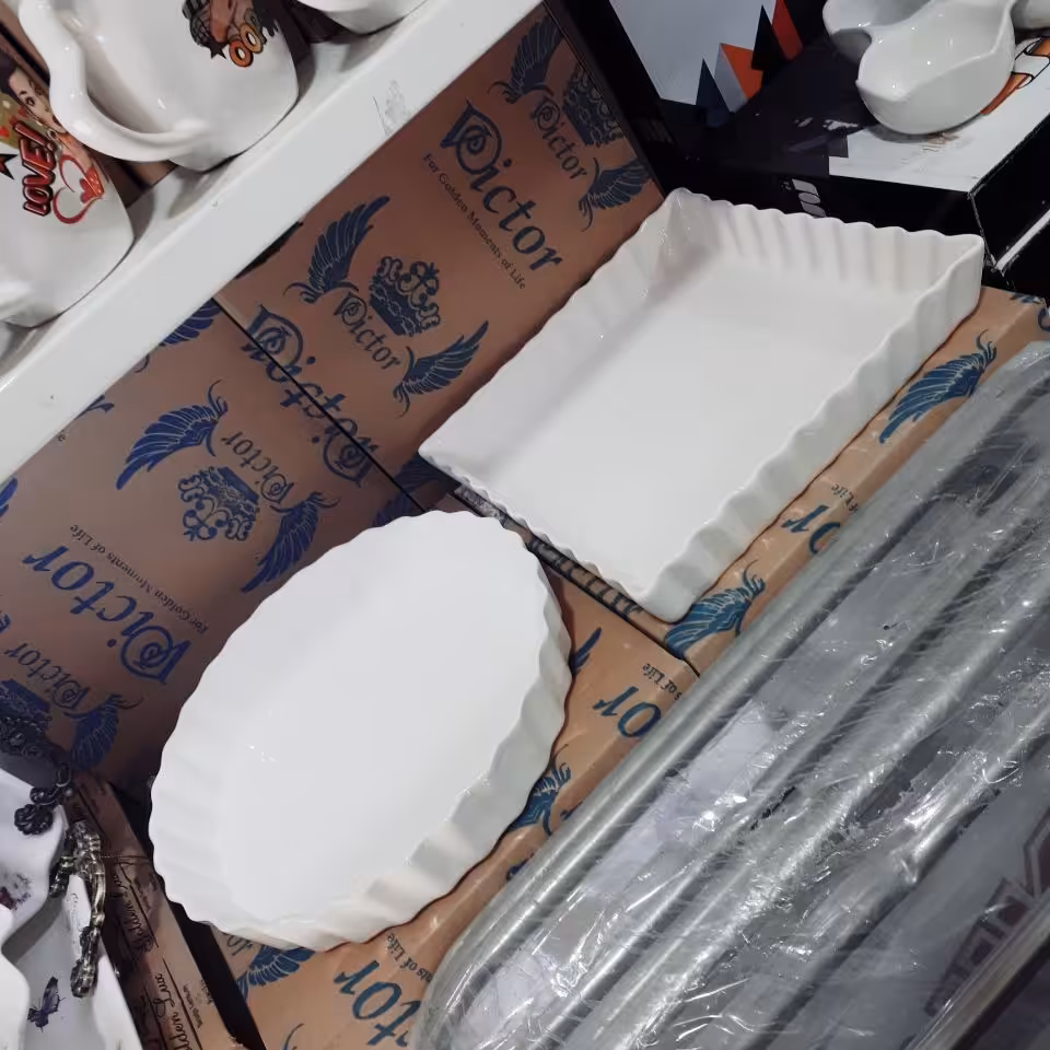 تارت دایره بزرگ 
قابل استفاده در فر و ماکروفر
نوع جنس چینی
دارای جعبه کادویی