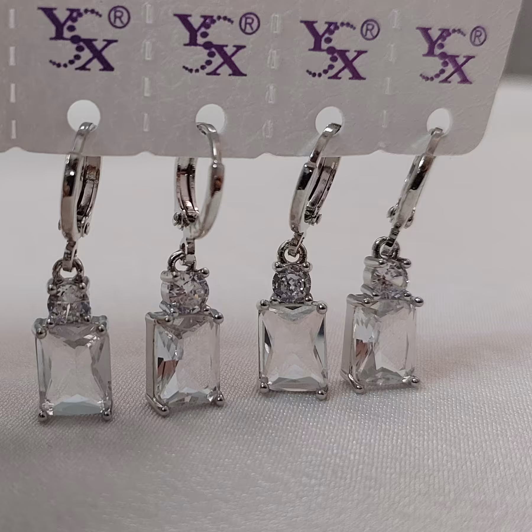 گوشواره جواهری مستطیل