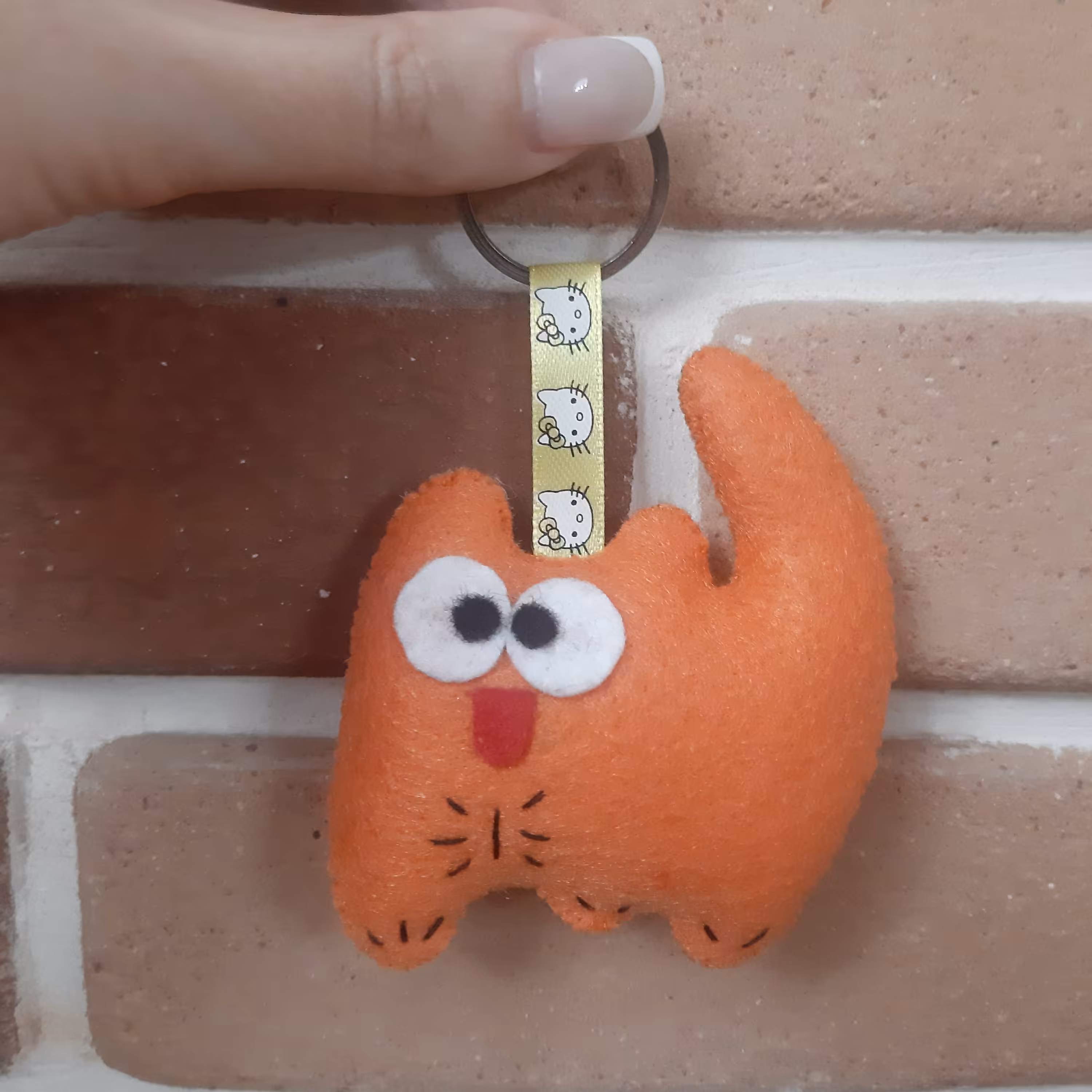 جاسوئیچی گربه ملوس نمدی کد 2